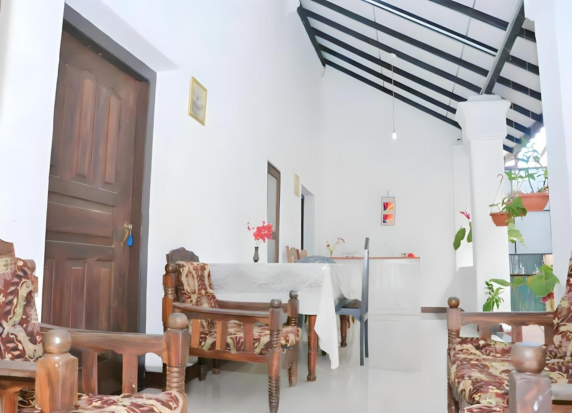 Traveller'S Hostel 希克杜沃 外观 照片